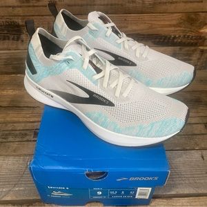 Brooks Men’s Levitate 4 Running Shoe Grey Black sz 9